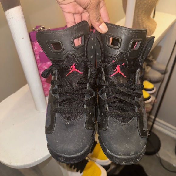 Jordan’s | Size 5.5Y/7.5W - Picture 3 of 5